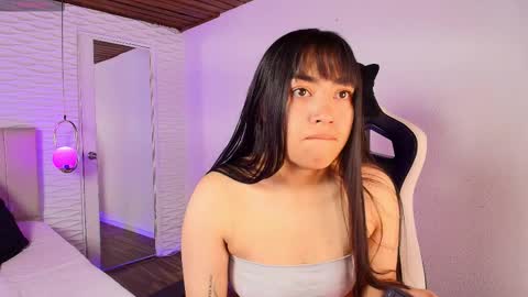 lily_waist online show from September 30, 11:10 am