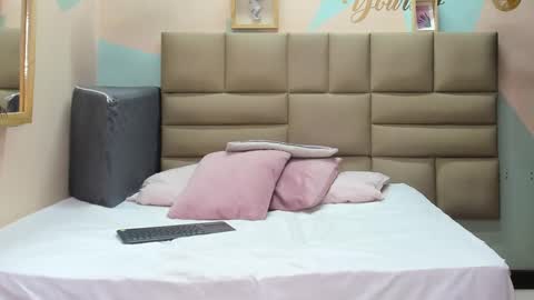 Lily online show from March 9, 1:25 am