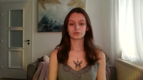 lilycandy_ online show from February 11, 12:31 pm