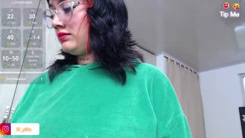 lilyfox23 online show from September 20, 1:03 pm