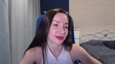 Lily online show from August 7, 9:29 am
