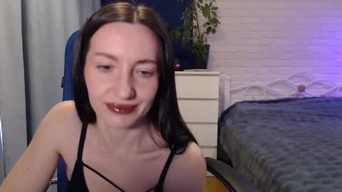 Lily online show from October 27, 3:06 am