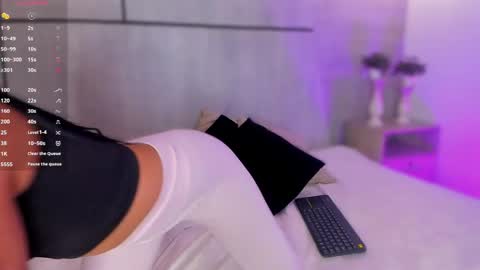   online show from April 22, 7:43 pm