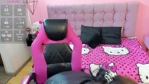 LILY online show from December 22, 12:16 pm