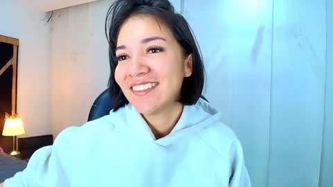  Lina Bedoya  online show from February 3, 11:36 am