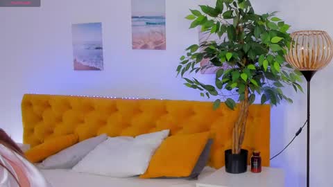 lina_massey online show from April 13, 1:10 am