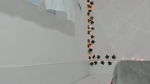 LINA SANCHEZ online show from October 27, 1:11 pm