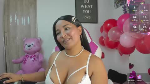 LINA SANCHEZ online show from February 14, 3:05 pm