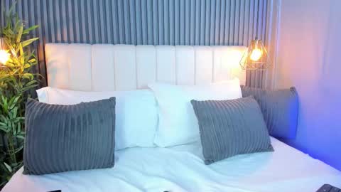 LinaGlam online show from November 18, 5:05 pm