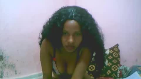 linah1123 online show from December 1, 7:01 pm