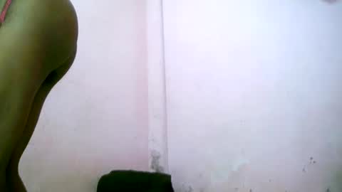 linah1123 online show from March 18, 10:21 am