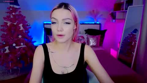 I am Lina online show from December 20, 1:40 pm