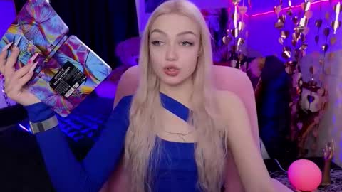 I am Lina online show from March 21, 8:09 am