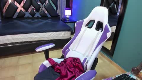  Linda  online show from March 5, 12:27 am