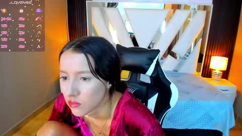  Linda  online show from October 4, 7:00 pm