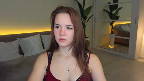 linda__robertz online show from September 15, 9:38 pm
