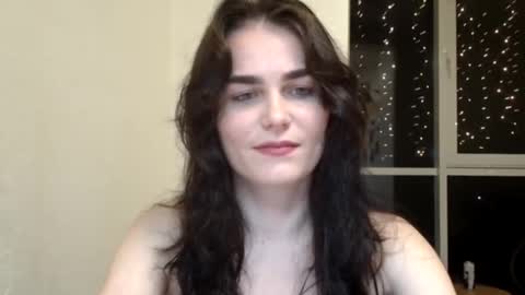 Linda online show from November 17, 8:11 pm