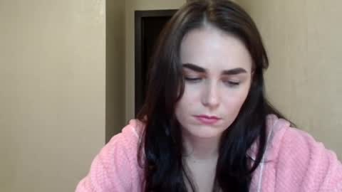 Linda online show from November 27, 9:33 pm