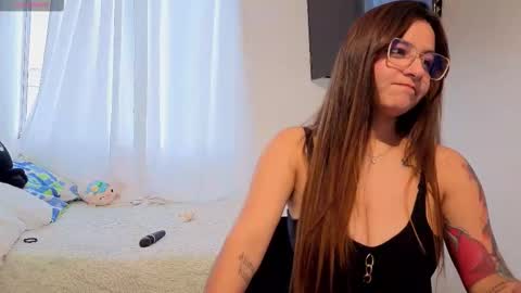 Linda online show from November 25, 6:28 pm