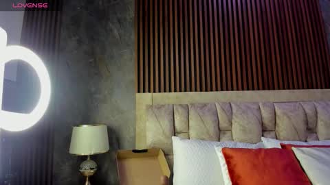 linda cabal online show from December 15, 10:17 pm