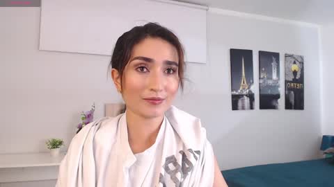 Maria Paula online show from March 30, 12:27 pm