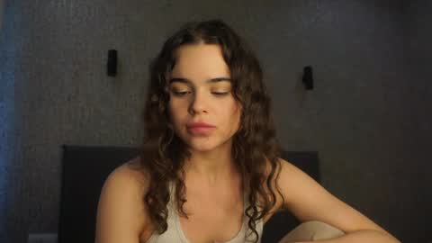 Linda online show from March 25, 1:18 pm