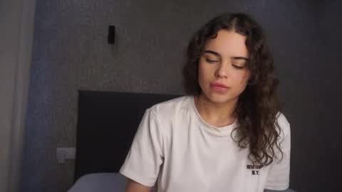 Linda online show from April 19, 1:12 pm