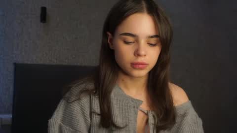 Linda online show from April 22, 1:51 pm