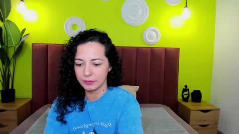 Linda online show from April 28, 1:36 am