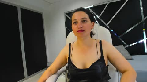 lindasex_x online show from December 2, 10:07 pm