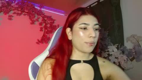 LINDSEYFERRER online show from April 19, 4:13 am