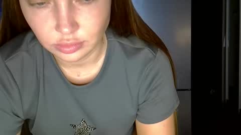 Anna online show from April 5, 8:11 am