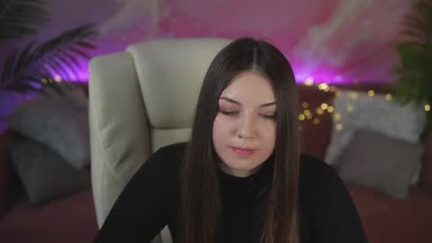 Lindsy online show from April 6, 7:04 pm