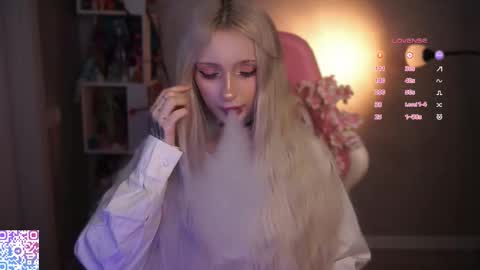 Lina online show from February 28, 5:39 pm