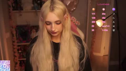 Lina online show from May 15, 11:34 pm