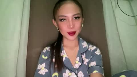 linkingqueens online show from December 5, 2:26 pm