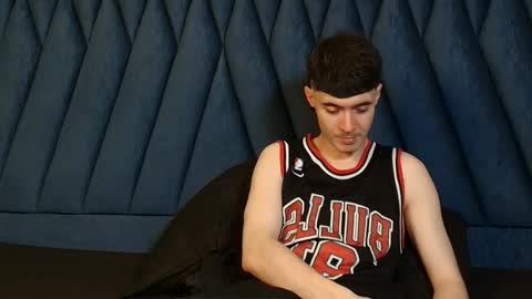 Lio online show from April 2, 3:25 am