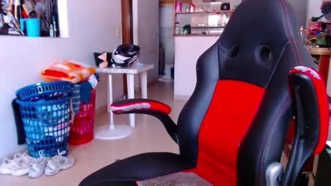 lion_grr online show from November 9, 1:25 pm