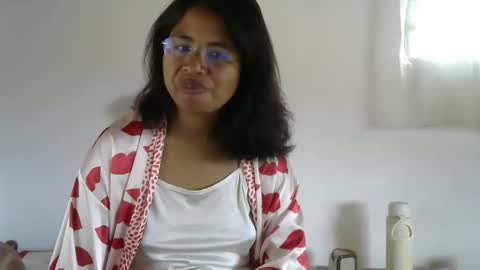 liora online show from February 1, 5:15 am