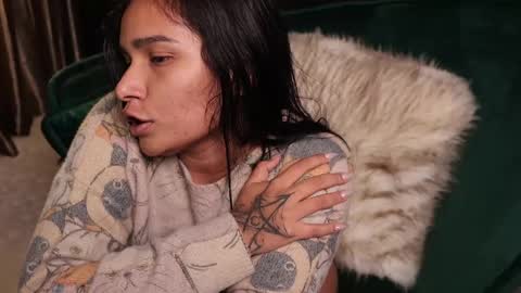 Lire online show from December 21, 6:09 am