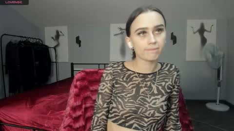 Snapshot of lisa__johnson chatting on October 23, 1:18 am lisa__johnson online show from October 23, 1:18 am