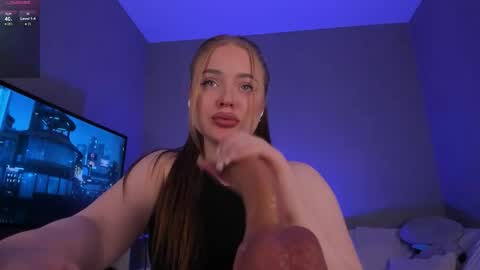 Lisa online show from February 4, 1:20 am