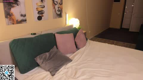 Lisa online show from April 13, 9:46 am