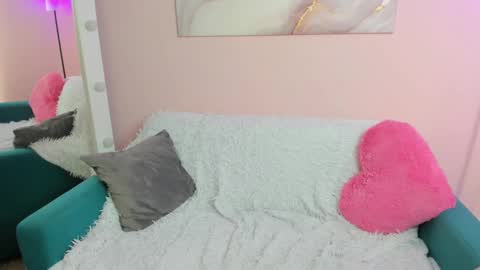 Snapshot of lisa_payne chatting on February 27, 3:51 am Lisa online show from February 27, 3:51 am