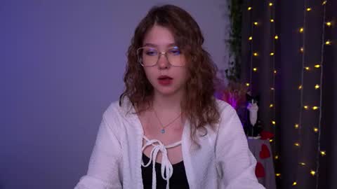  Lisa  online show from November 28, 8:27 pm