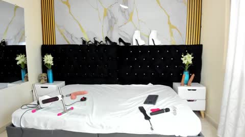 lisa_sweetas online show from September 30, 7:57 pm