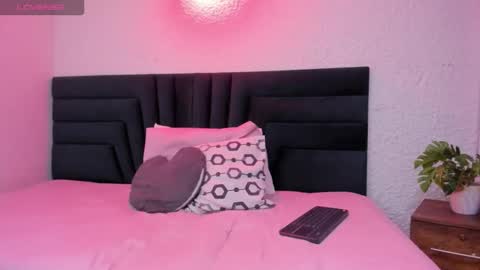 lisa white  online show from February 9, 4:16 am