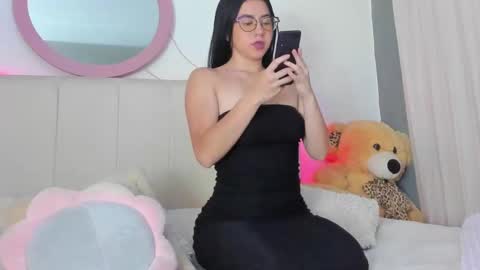 Snapshot of lisaa_a chatting on February 2, 12:19 am Lisa online show from February 2, 12:19 am