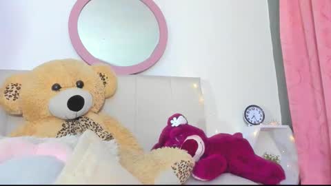 Snapshot of lisaa_a chatting on September 15, 1:29 am Lisa online show from September 15, 1:29 am