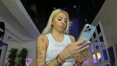 Snapshot of lisaakira chatting on September 21, 7:01 am onlyfans-lisaakira instagram-lisaakira9 twitter-lisaakira4 online show from September 21, 7:01 am